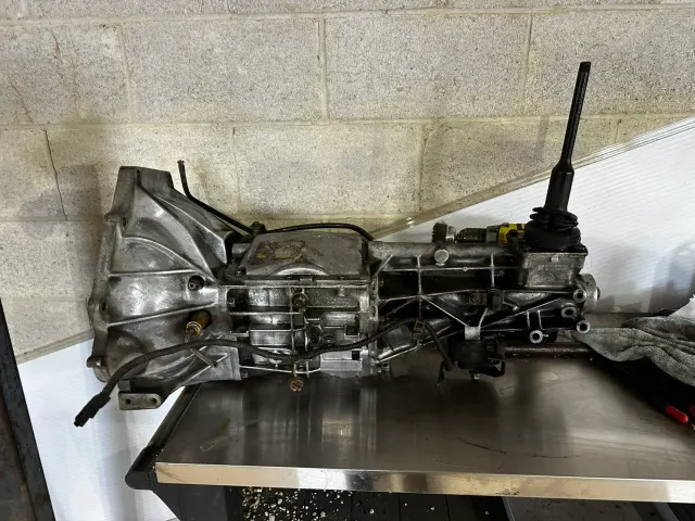 Removed manual gearbox on workbench